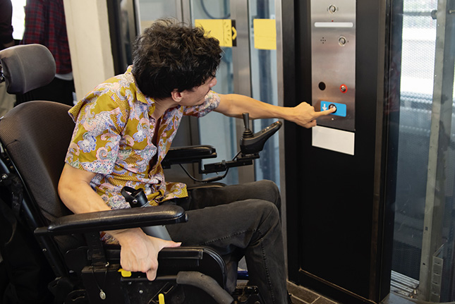 amenagement raisonnable accessibilité ascenseur