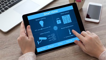 Comment protéger mes caméras et sonnettes connectées contre les hackers ?