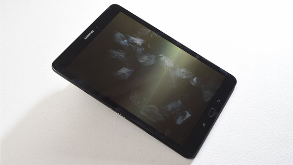 vingerafdrukken op scherm tablet