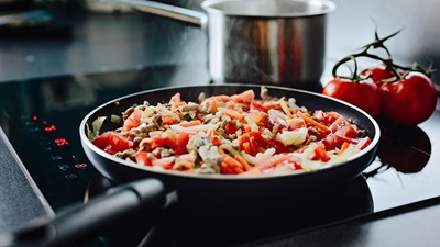 Comment choisir une plaque de cuisson à induction?