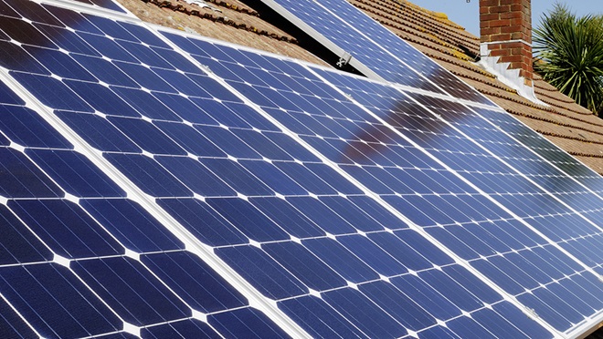 panneaux photovoltaïques sur toit