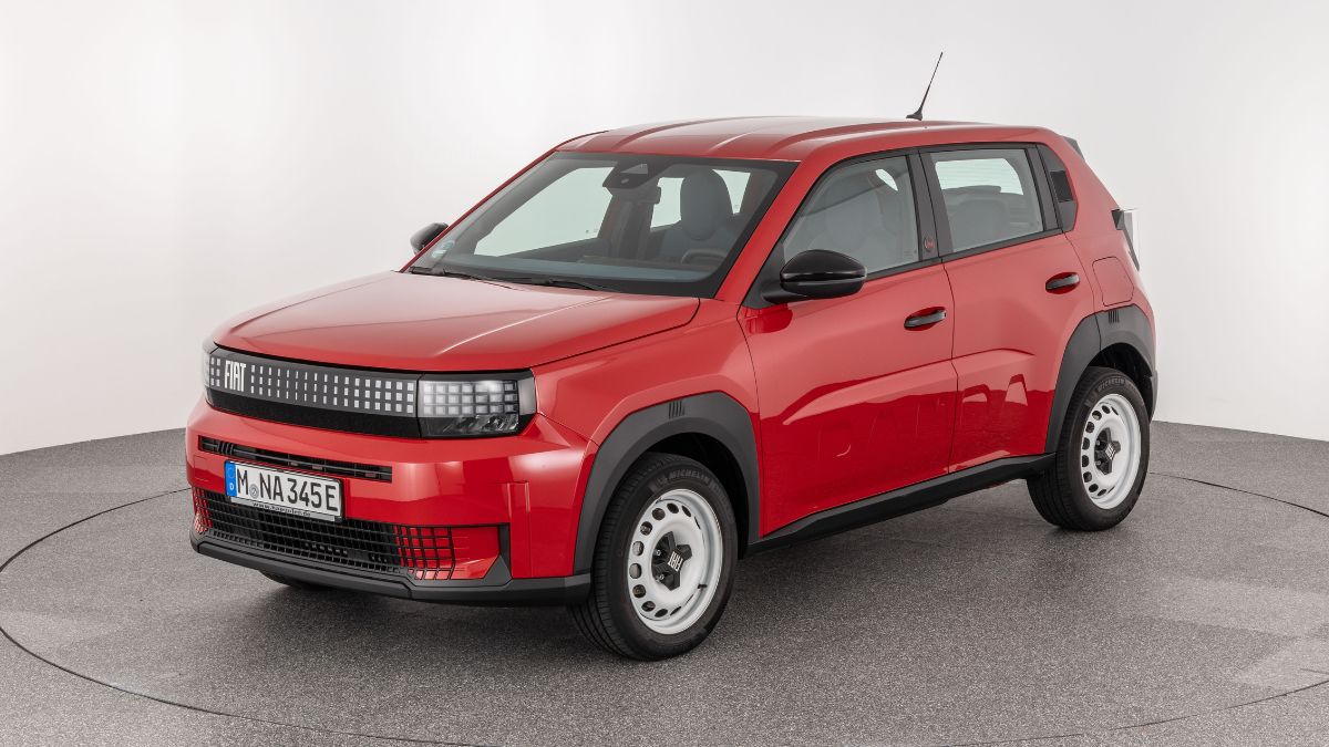 fiat grande panda electric red