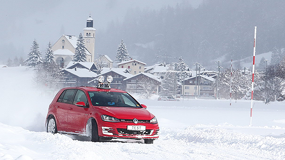 Test de pneus sur la neige