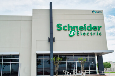 Faut-il investir en Bourse dans l’action du groupe Schneider qui mise toujours sur les centres de données ?