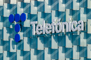 Faut-il investir dans l’action de l’opérateur télécom espagnol Telefónica, dont le résultat 2023 est en perte ?
