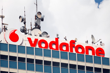 Faut-il investir en Bourse dans l’action du groupe Vodafone dont les résultats s’améliorent ?